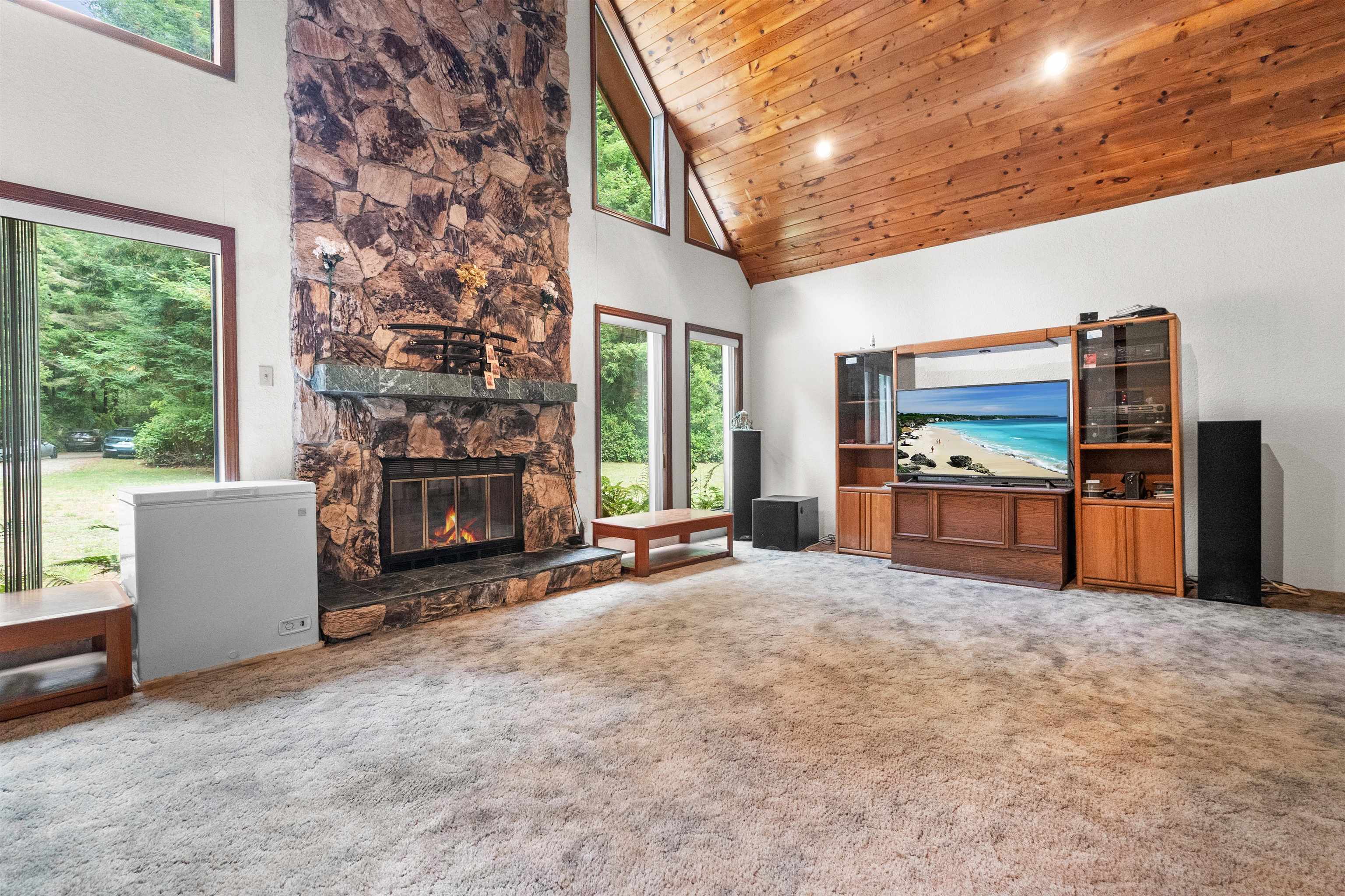 1155 Malaney Drive