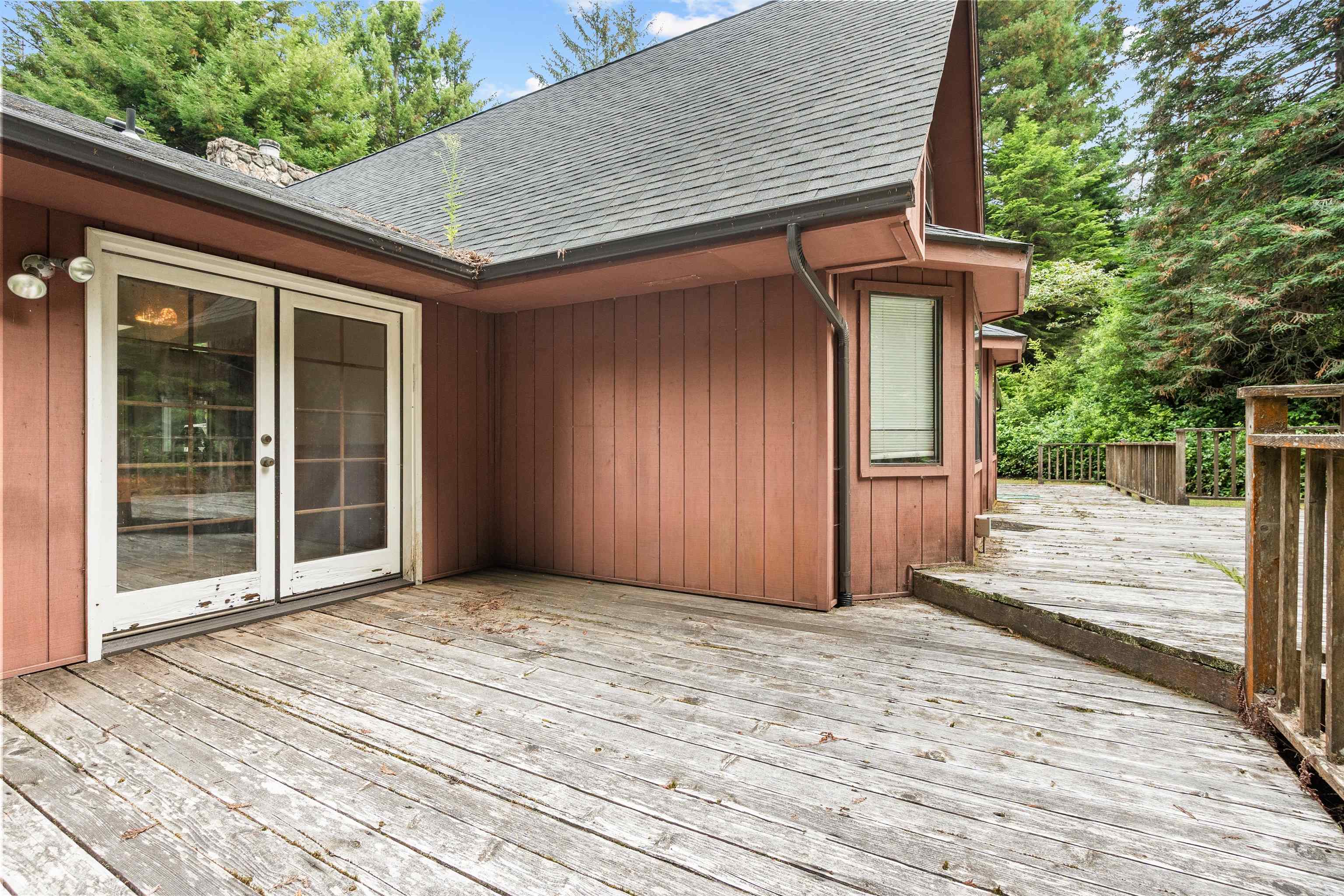 1155 Malaney Drive