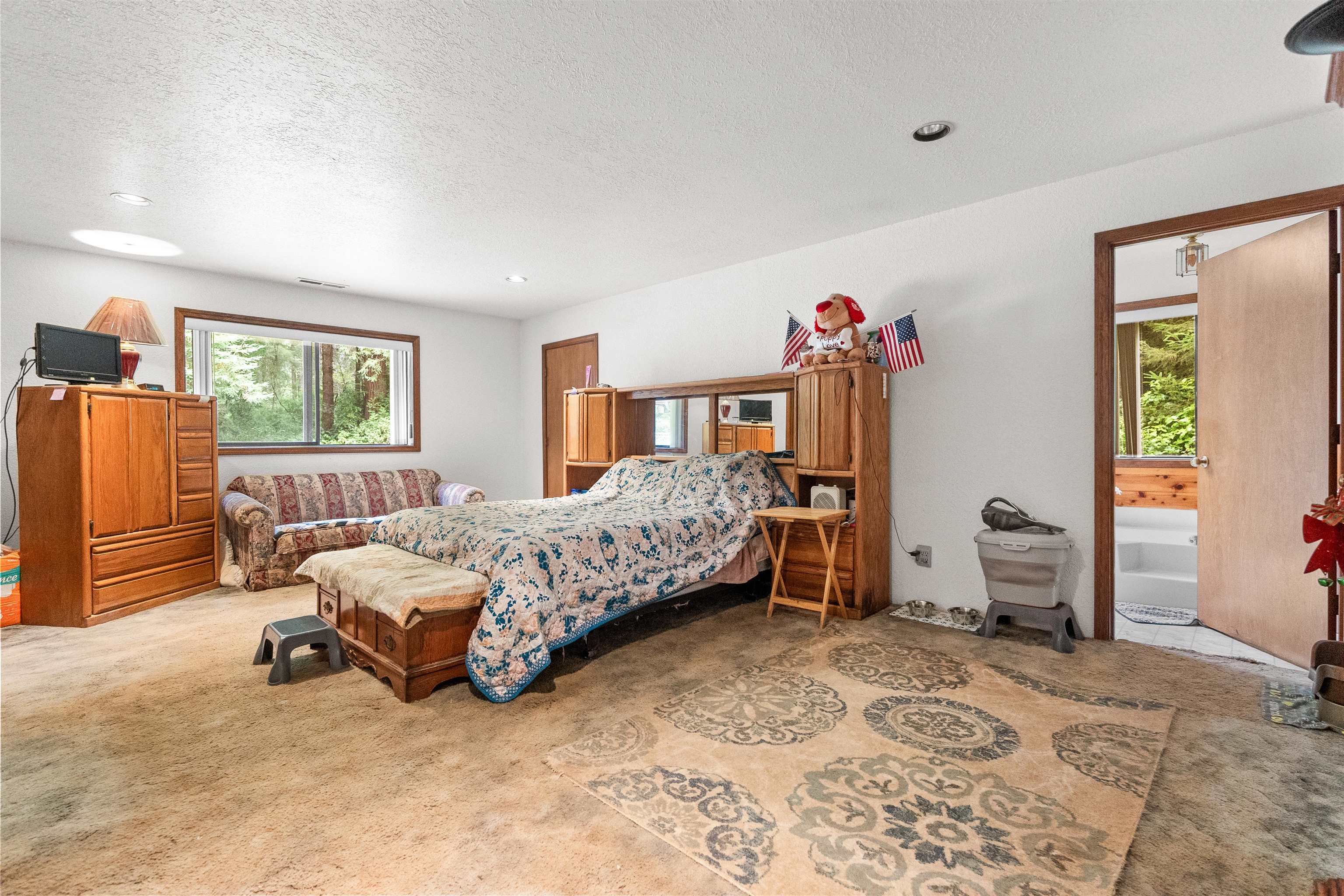 1155 Malaney Drive