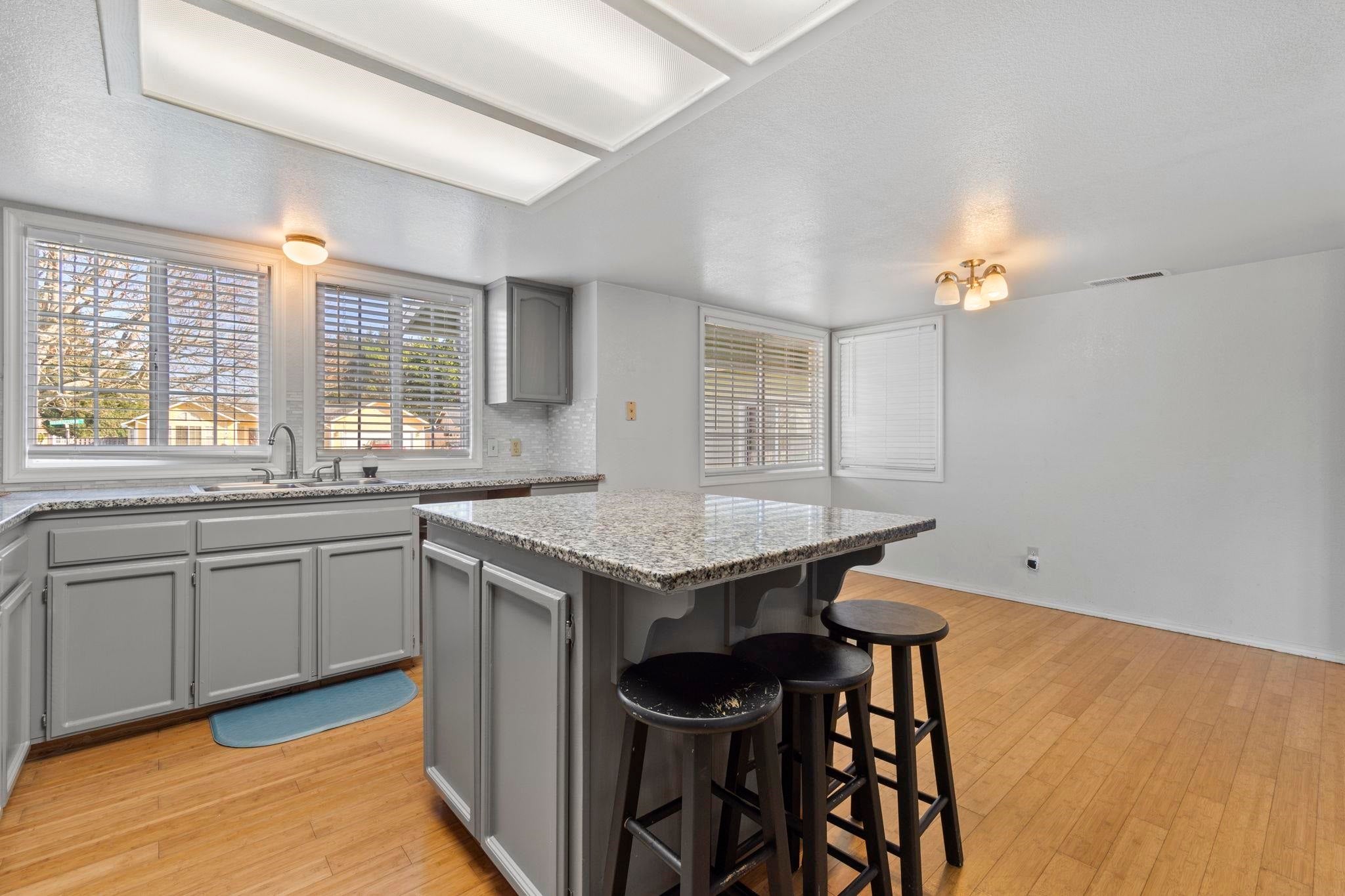 105 Georgetown