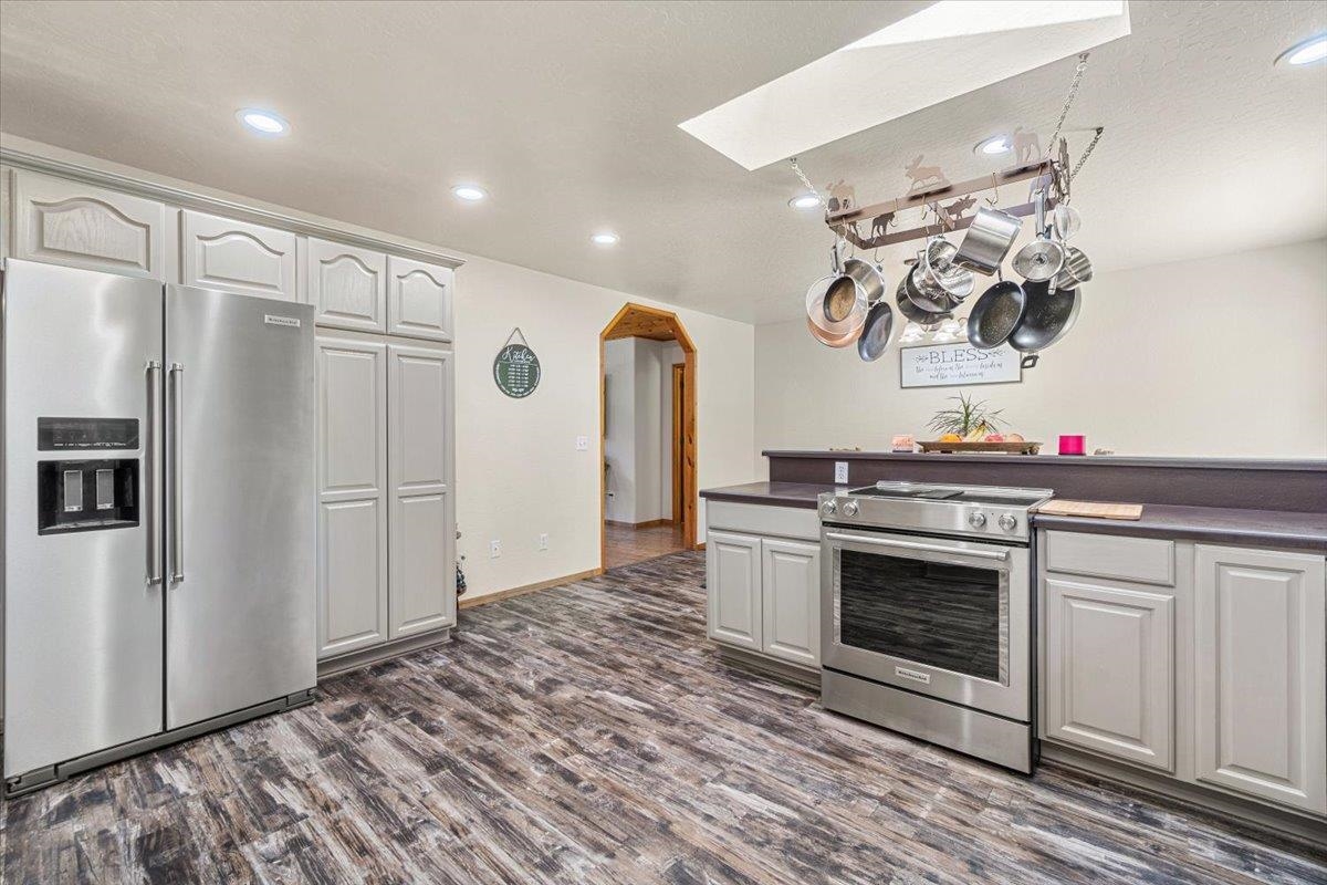 650 Parkview Drive