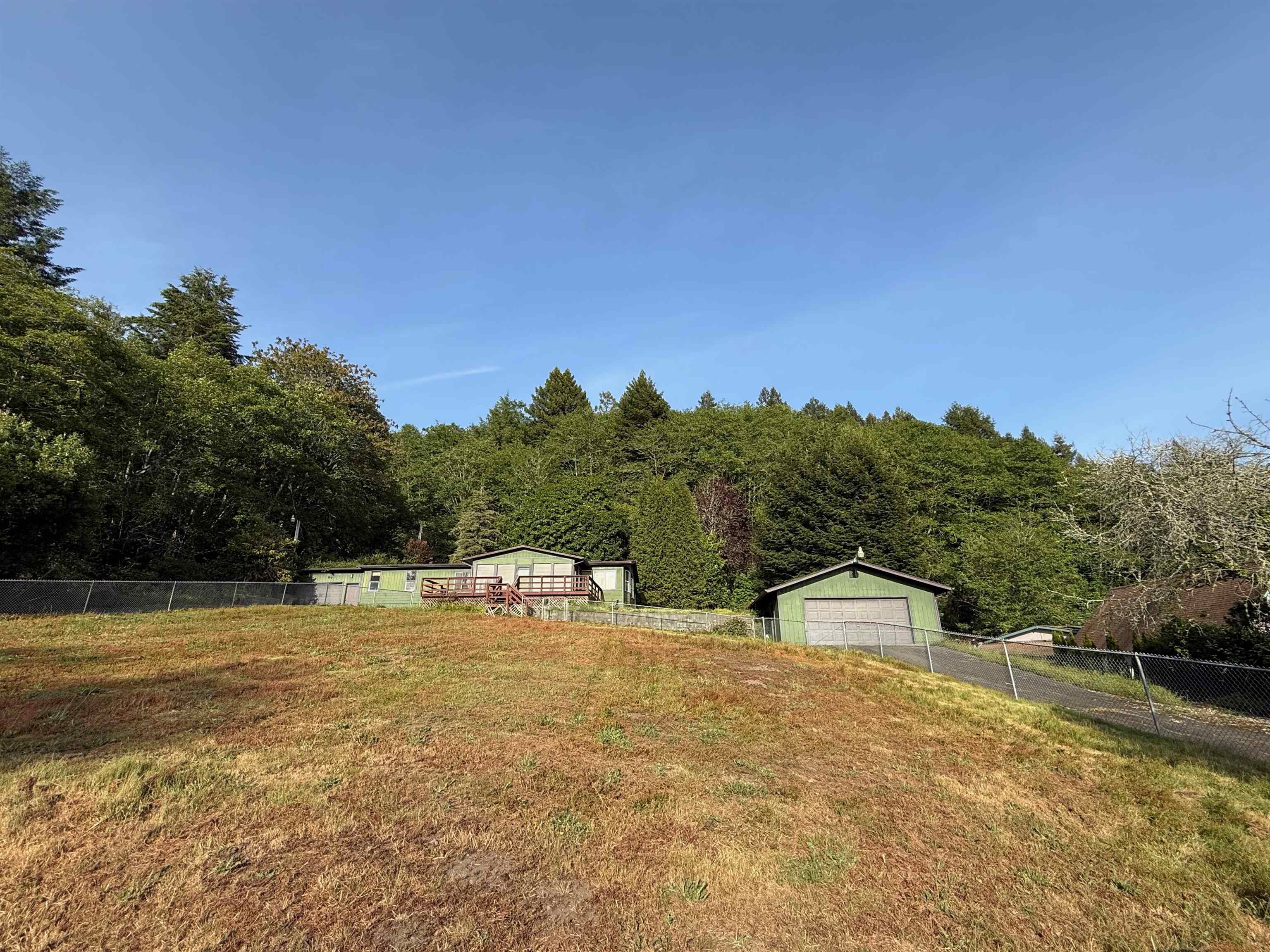 140 Hilltop Manor