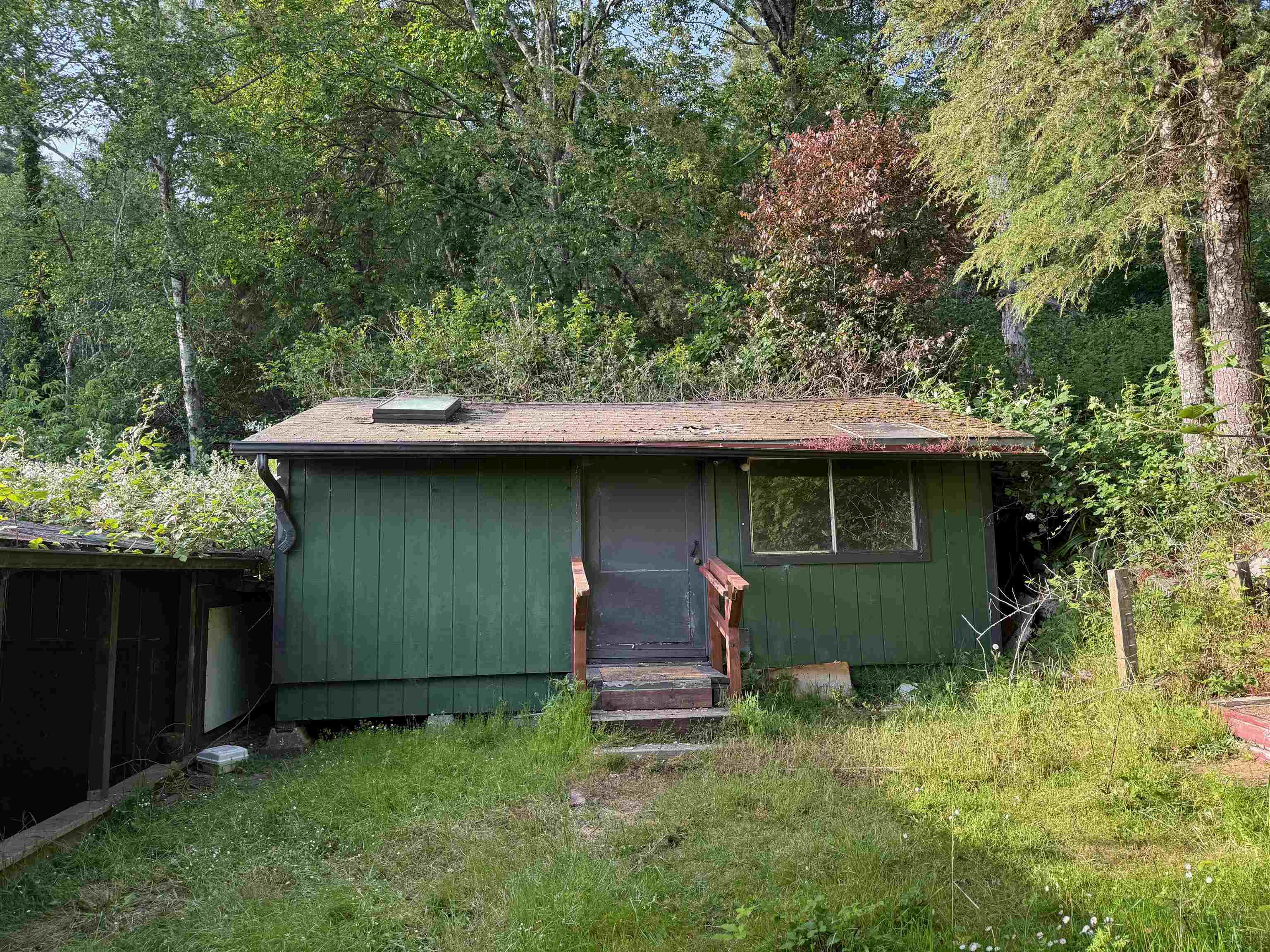 140 Hilltop Manor