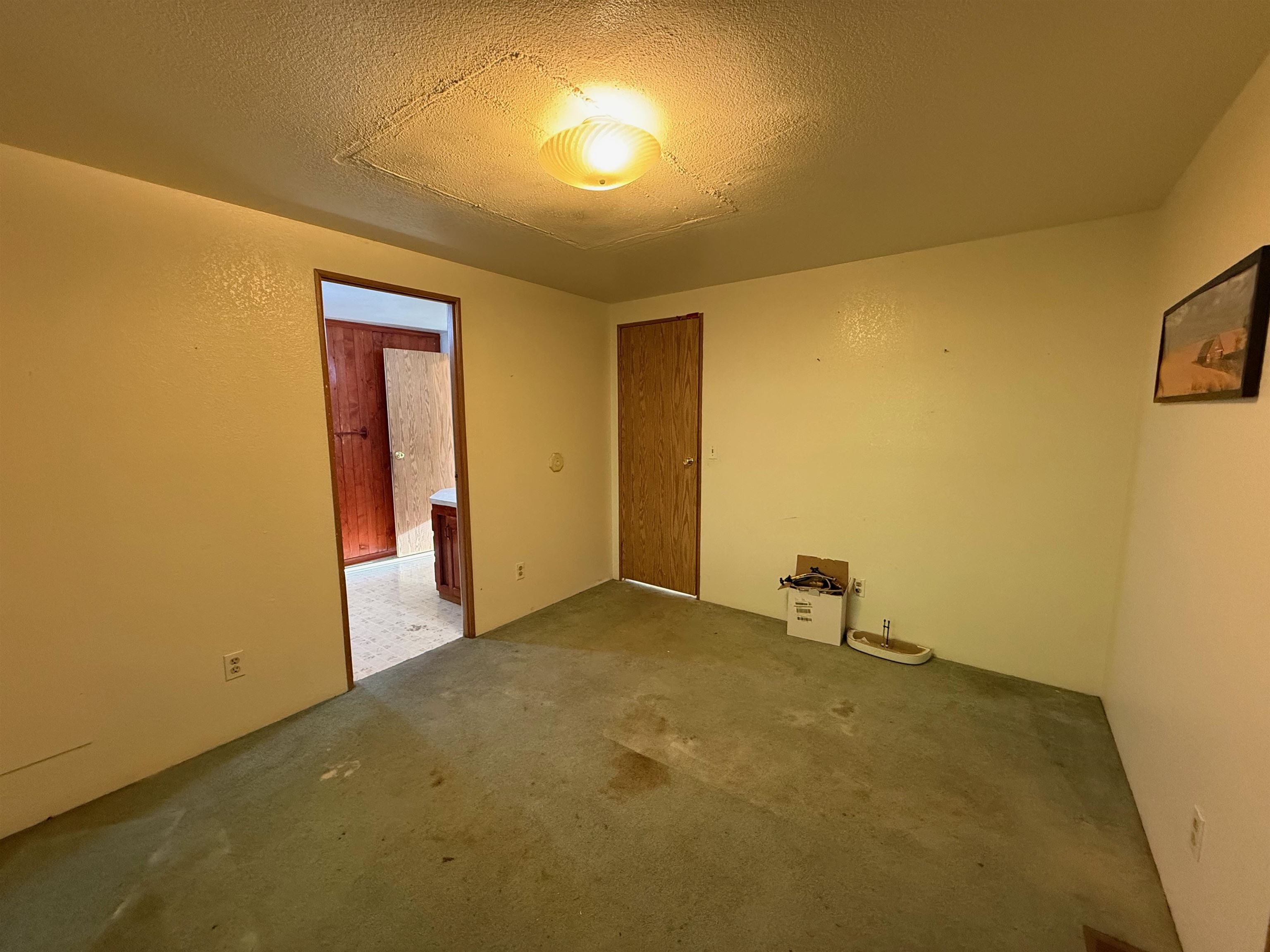 140 Hilltop Manor