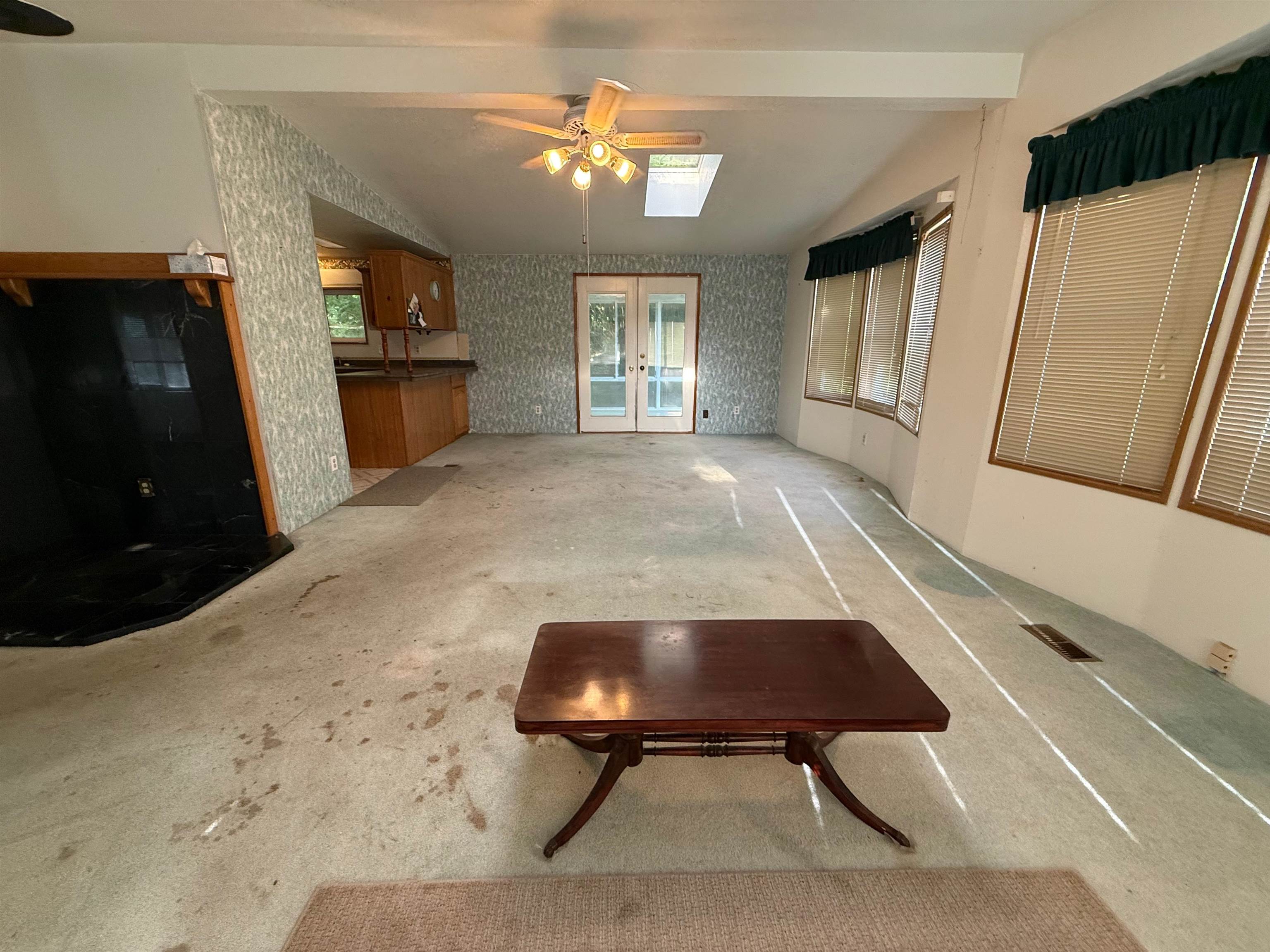140 Hilltop Manor