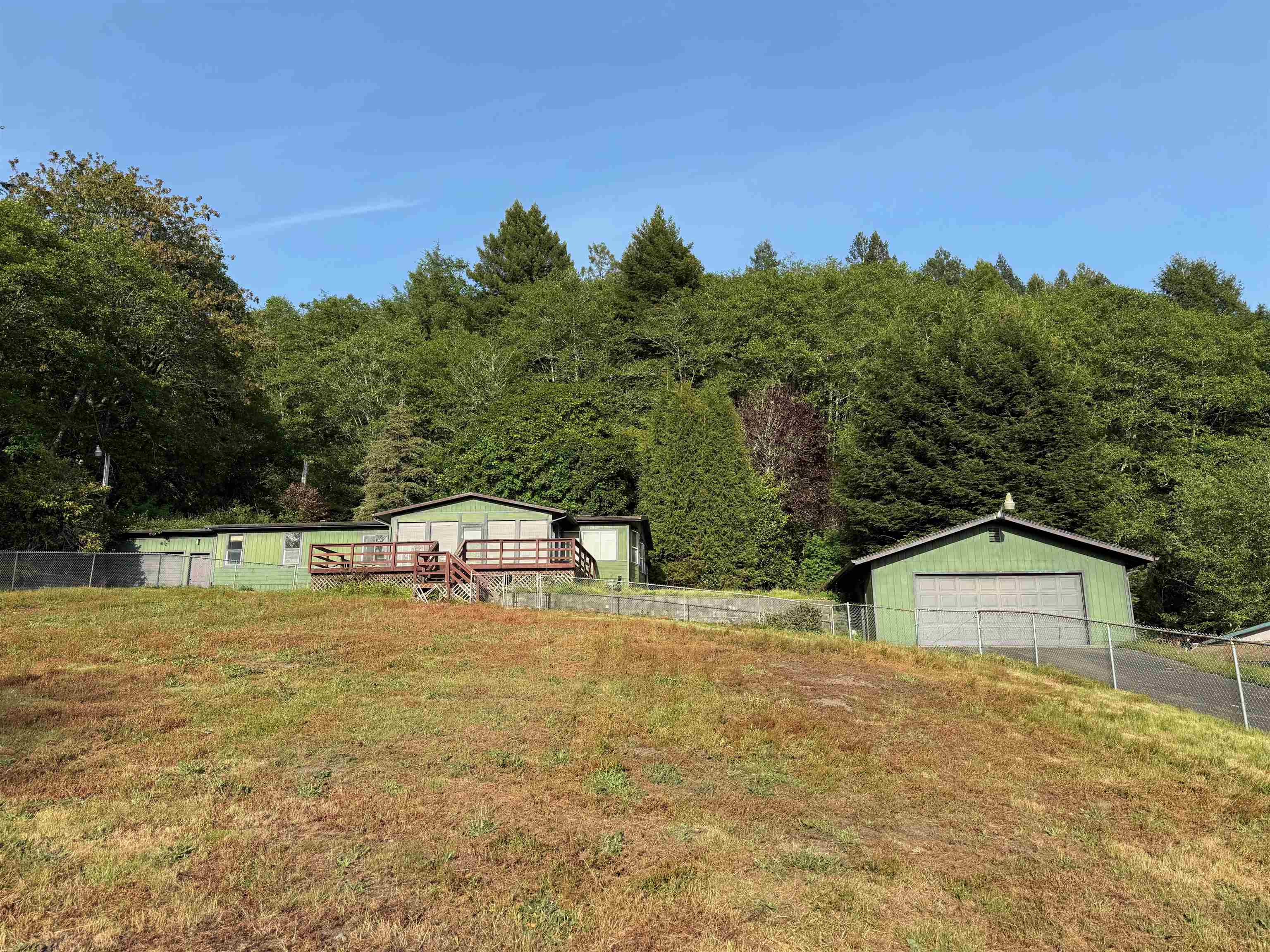 140 Hilltop Manor