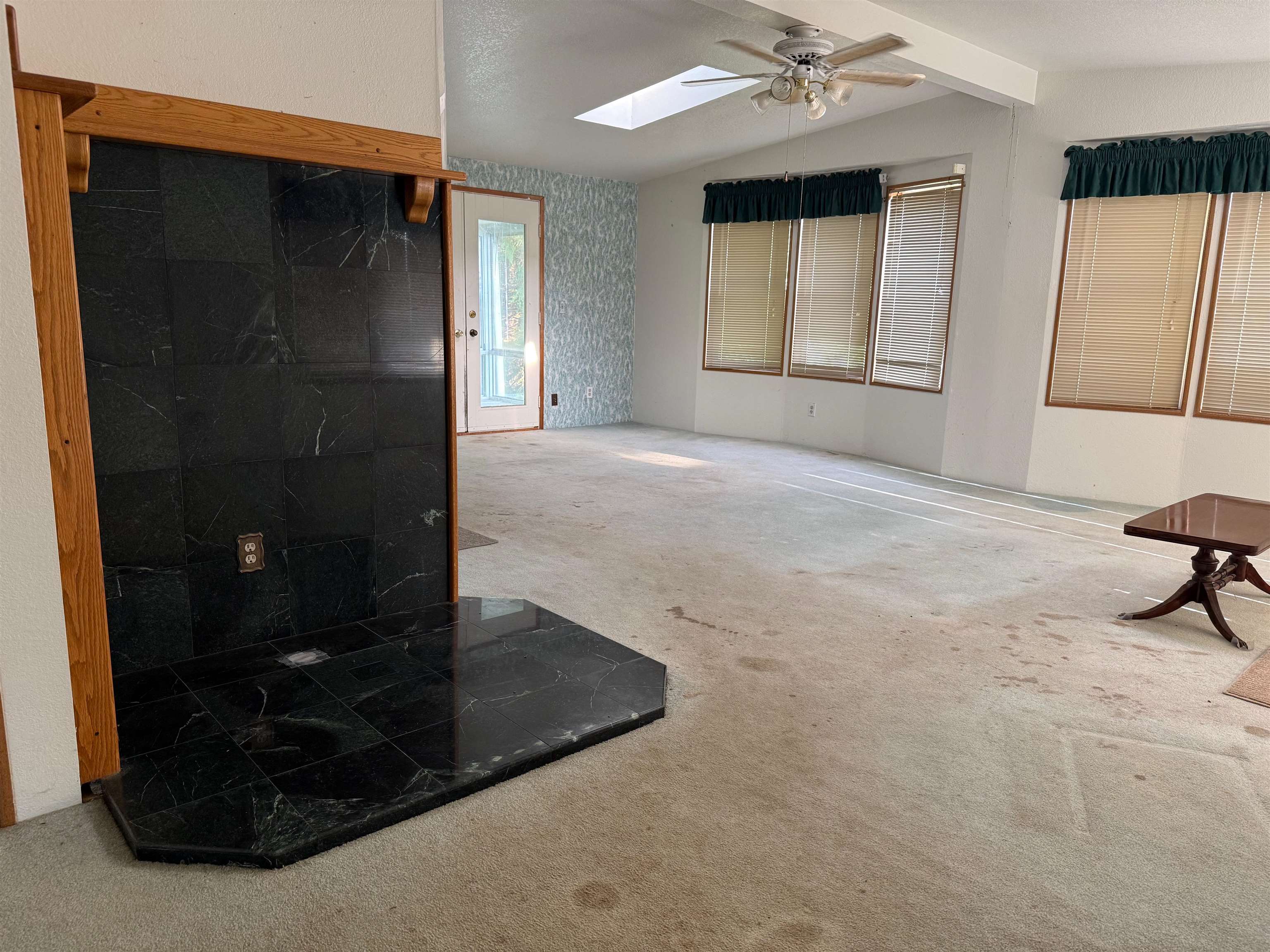 140 Hilltop Manor