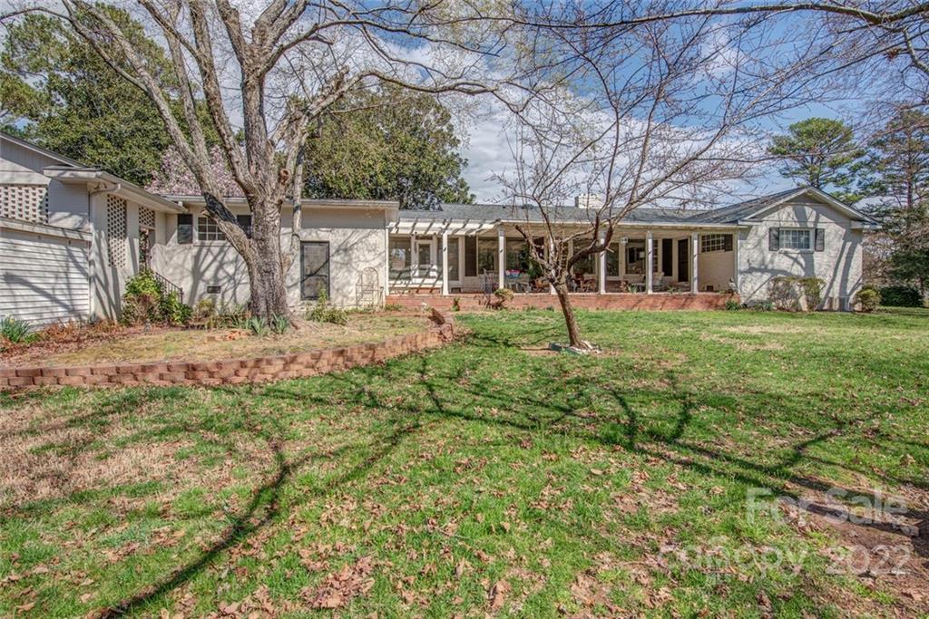 1507 Fairfield Drive