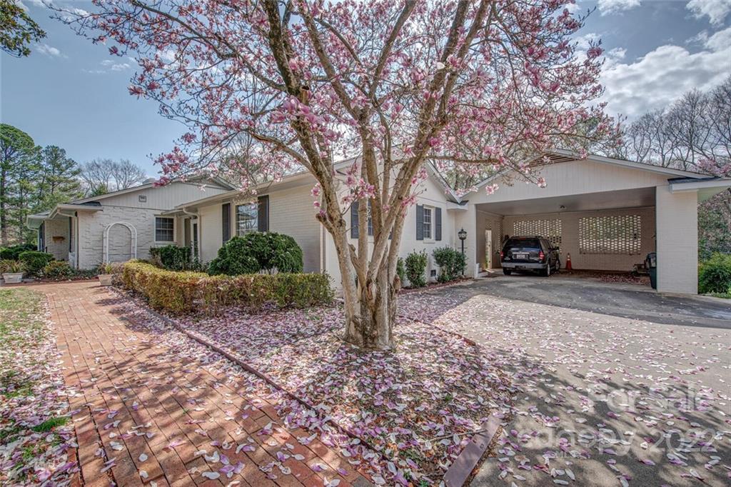 1507 Fairfield Drive