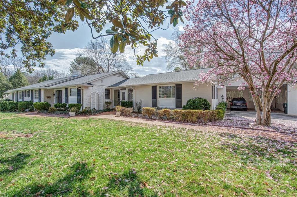 1507 Fairfield Drive