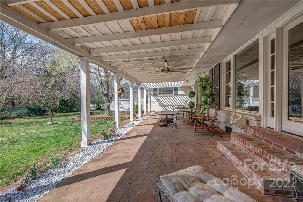 1507 Fairfield Drive