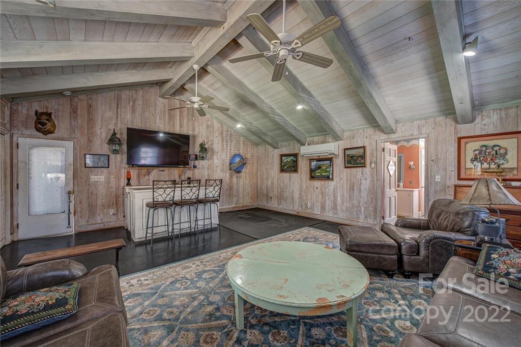 1507 Fairfield Drive