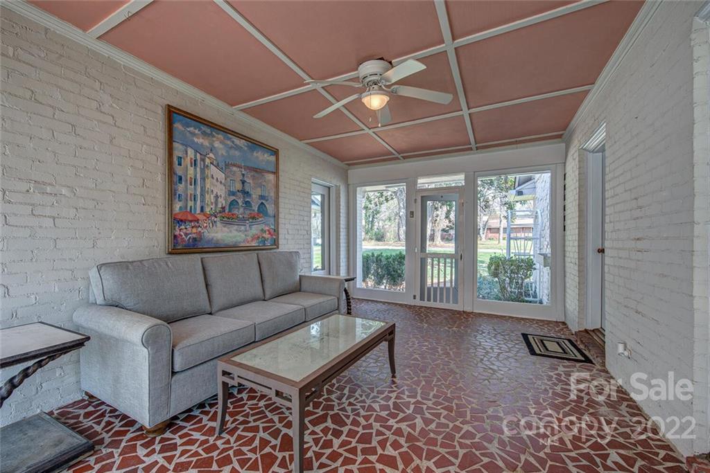 1507 Fairfield Drive