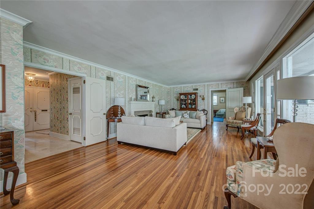 1507 Fairfield Drive