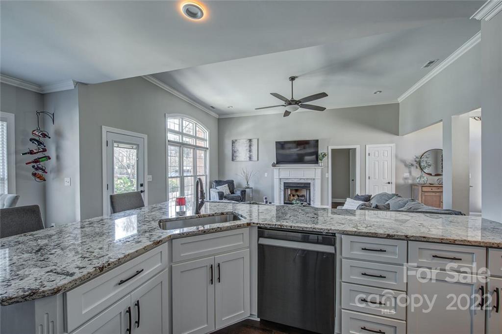 5203 Featherstone Court