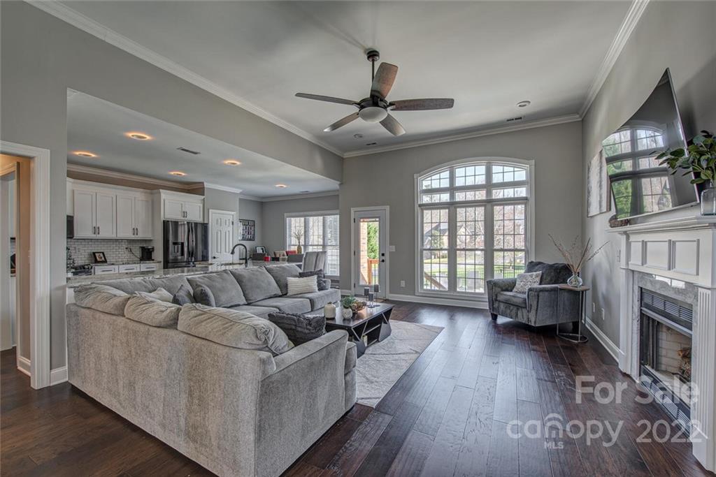5203 Featherstone Court