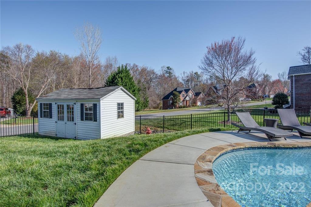 5203 Featherstone Court