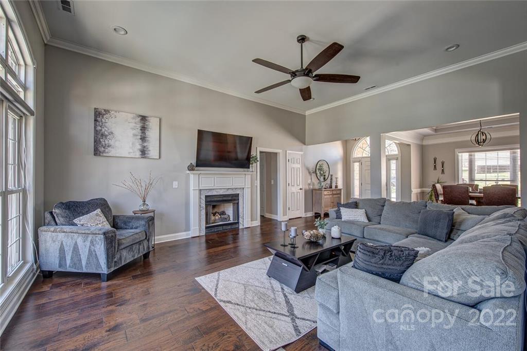 5203 Featherstone Court