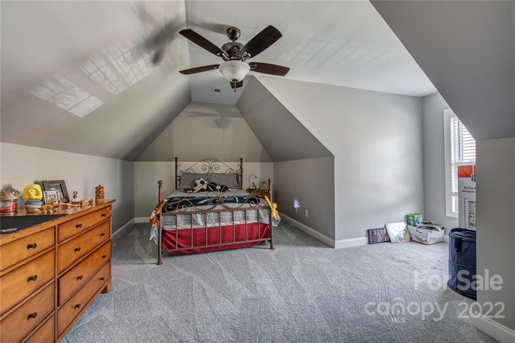 5203 Featherstone Court