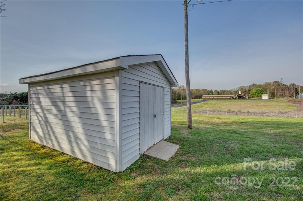 1542 Rolling Meadow Lane
