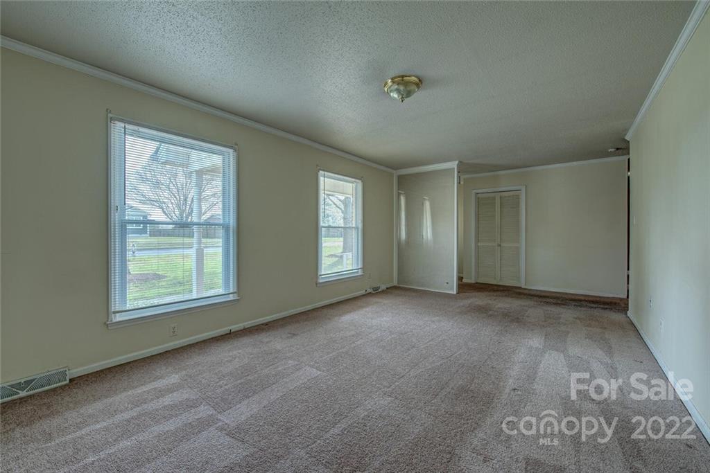 1542 Rolling Meadow Lane
