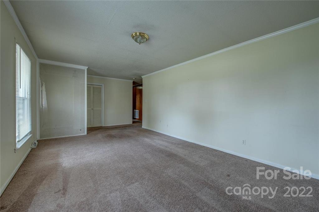 1542 Rolling Meadow Lane