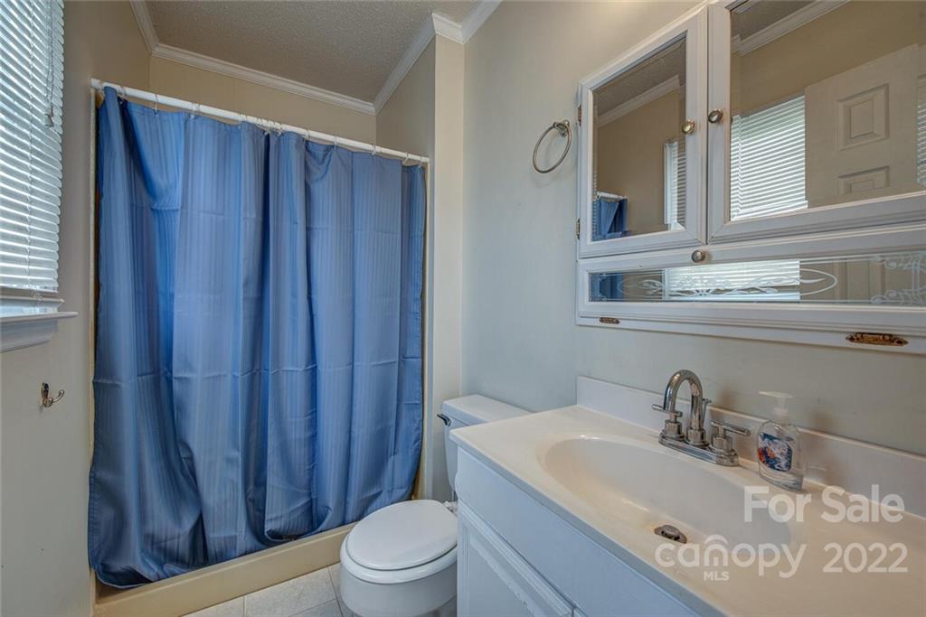 1542 Rolling Meadow Lane
