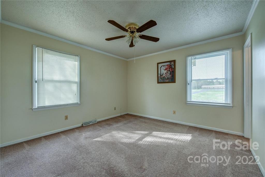 1542 Rolling Meadow Lane