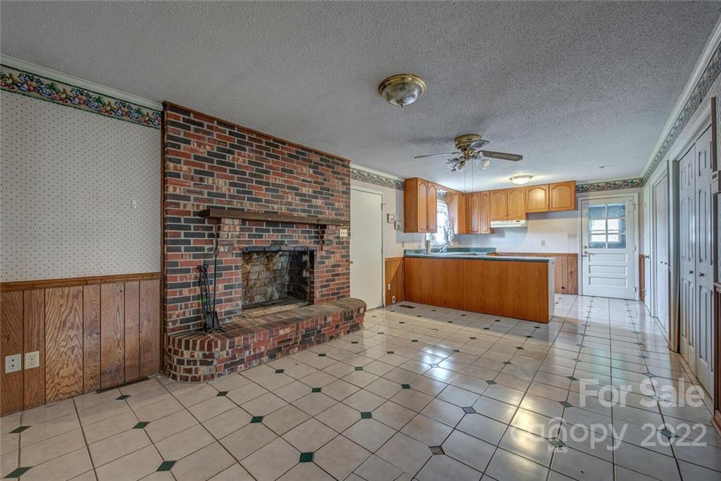 1542 Rolling Meadow Lane