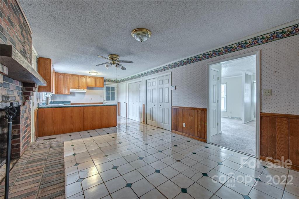 1542 Rolling Meadow Lane