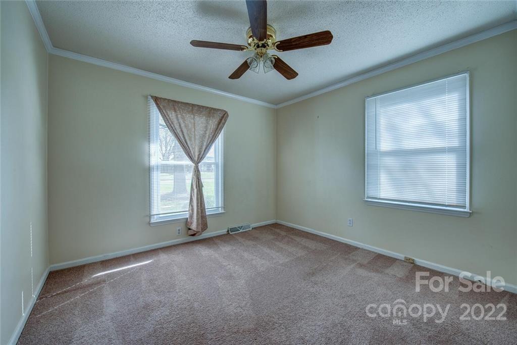 1542 Rolling Meadow Lane