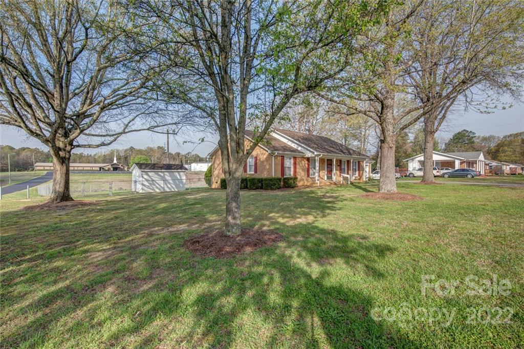 1542 Rolling Meadow Lane