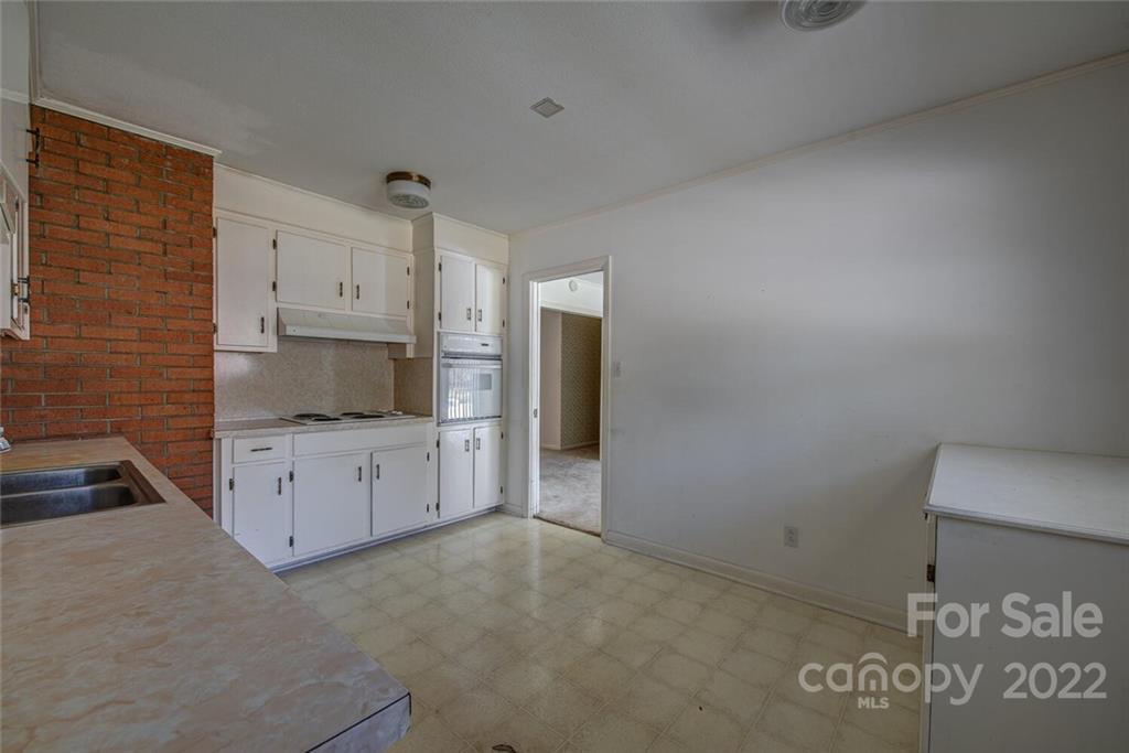 121 Airport Road Unit: 0