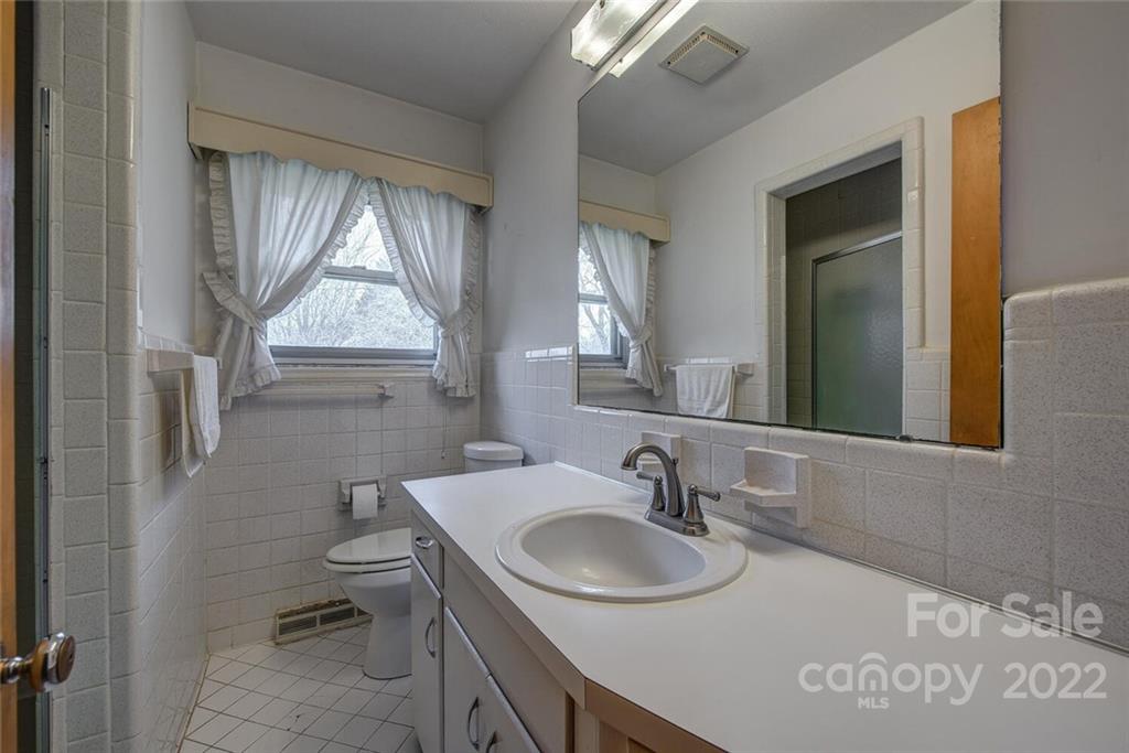 121 Airport Road Unit: 0