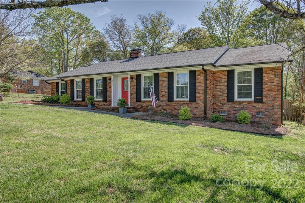 3808 Edgewater Road
