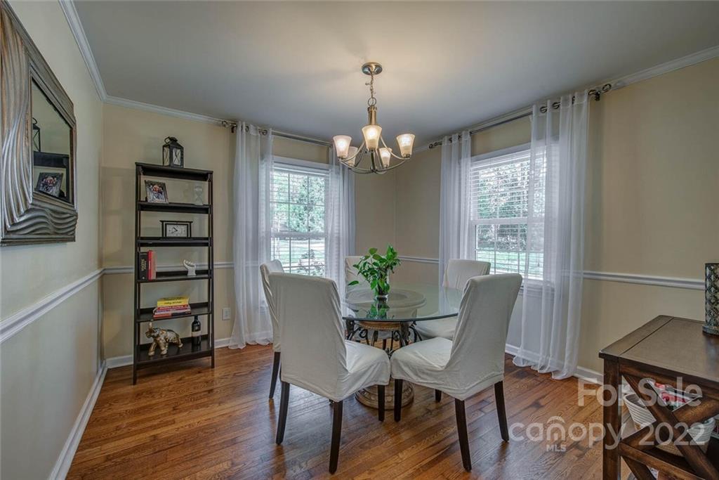 3808 Edgewater Road