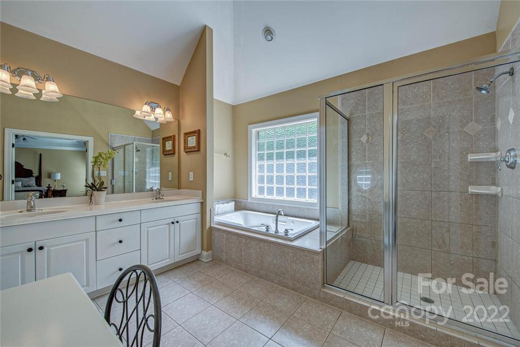 5079 Cramer Woods Drive Unit: BLK D lot 21