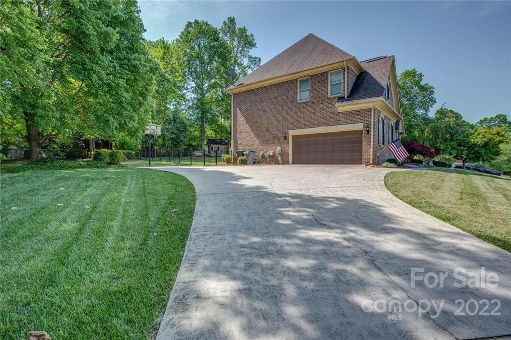 5079 Cramer Woods Drive Unit: BLK D lot 21
