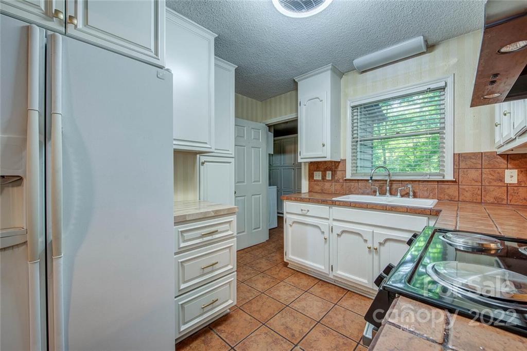 401 Saddlewood Drive