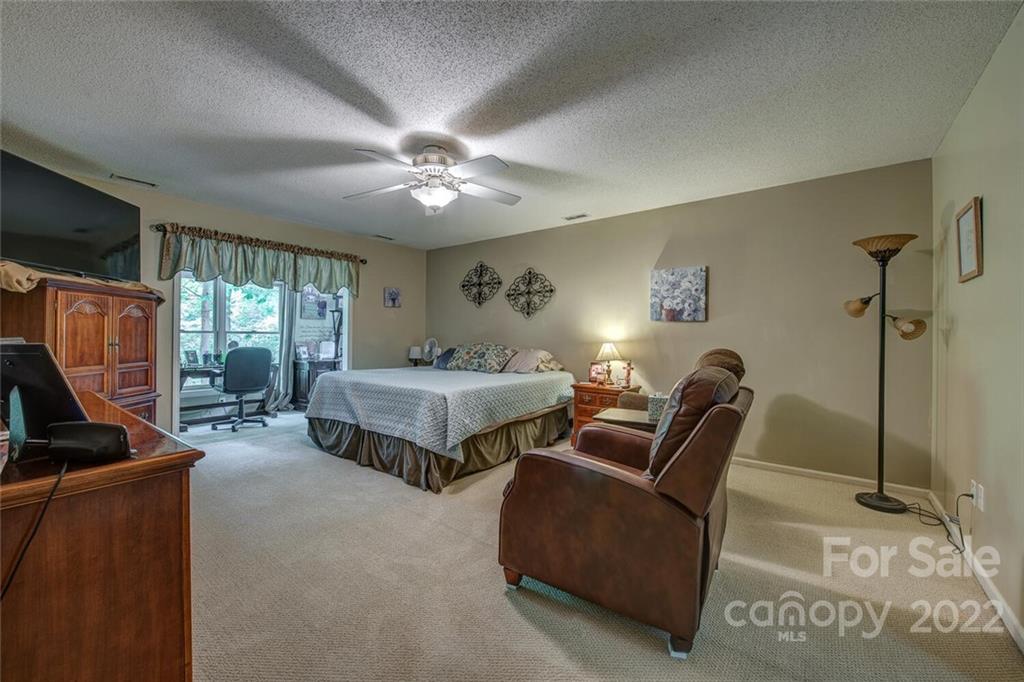4871 Copperfield Road