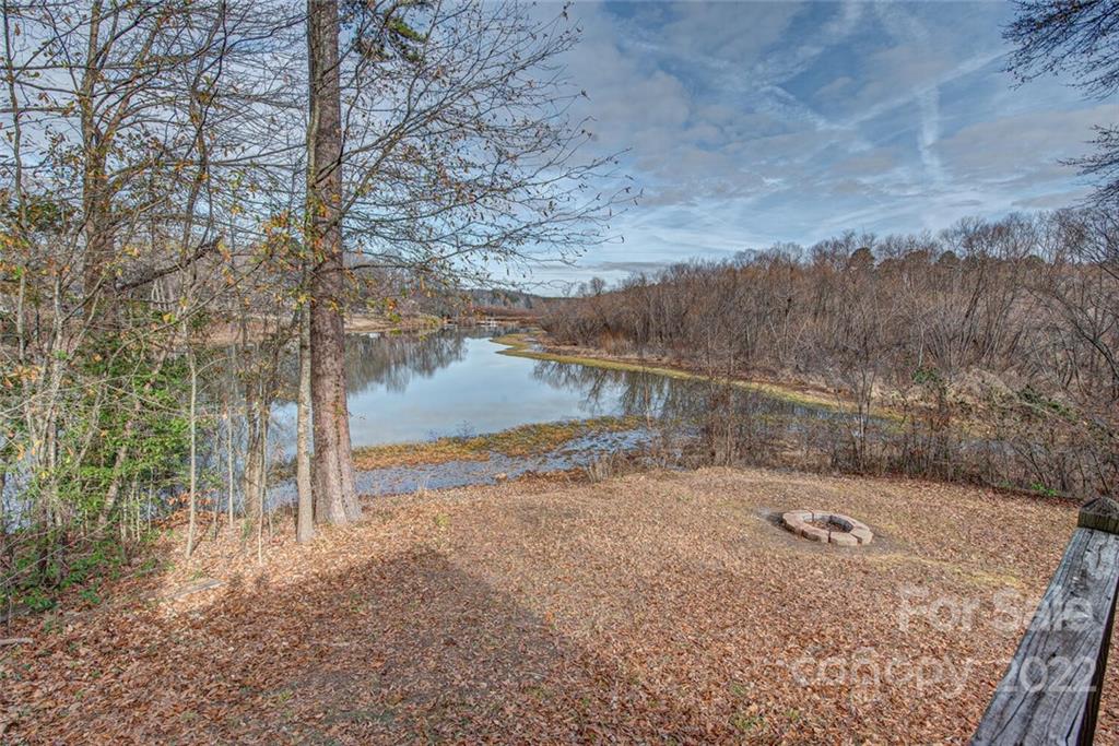 118 Fisherman Cove Road