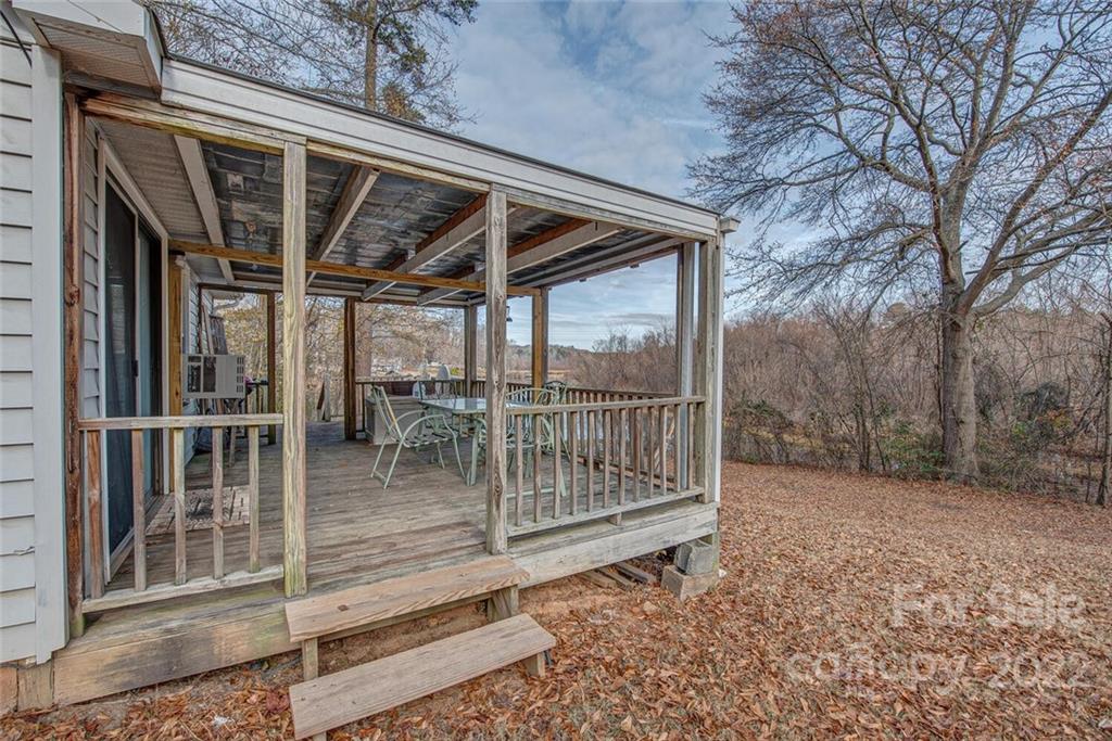 118 Fisherman Cove Road