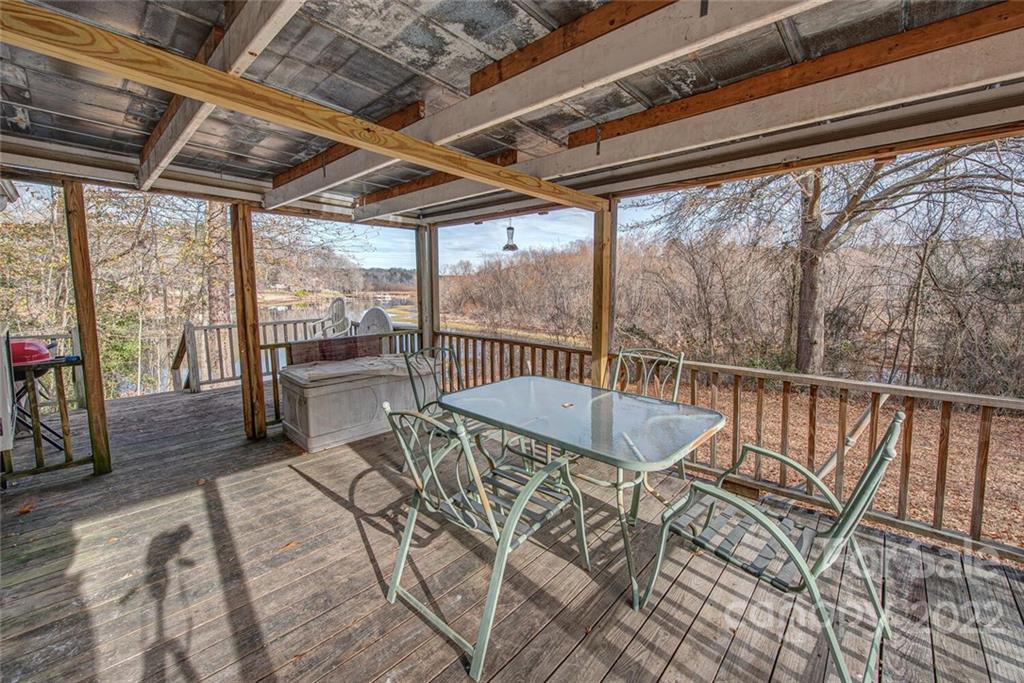 118 Fisherman Cove Road