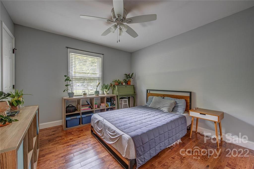 2330 Autumnwood Trail