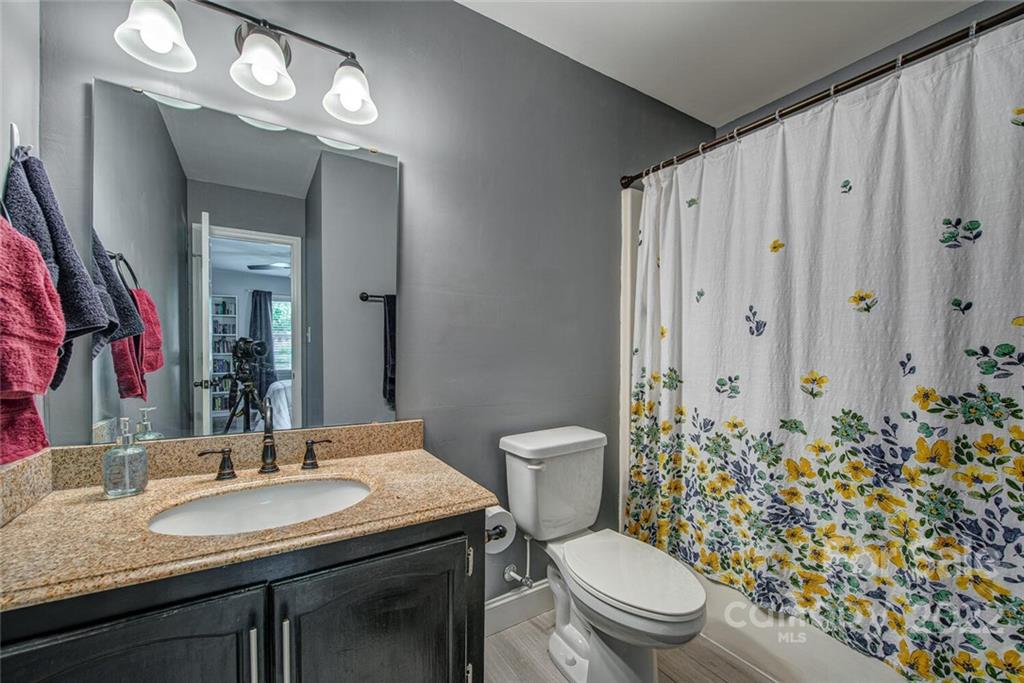 2330 Autumnwood Trail