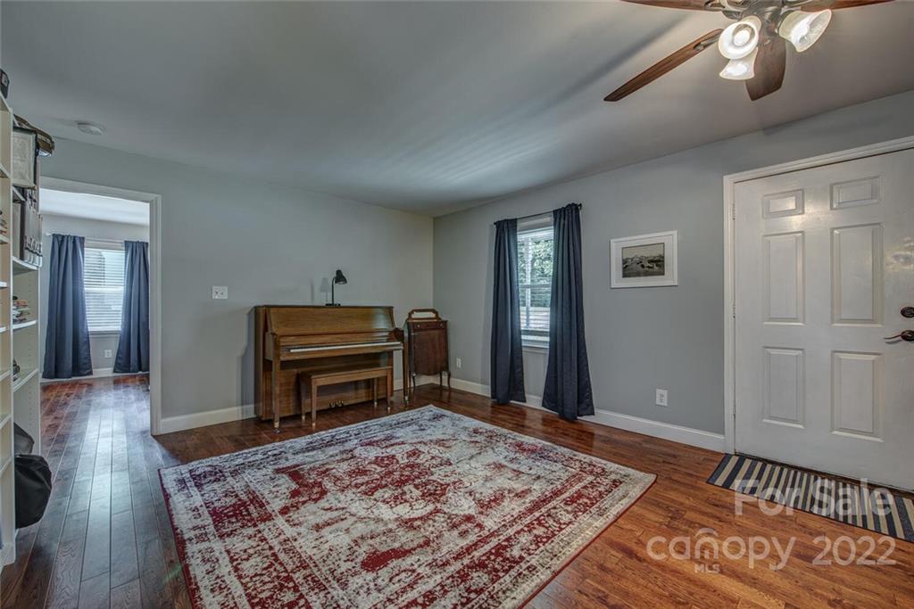 2330 Autumnwood Trail
