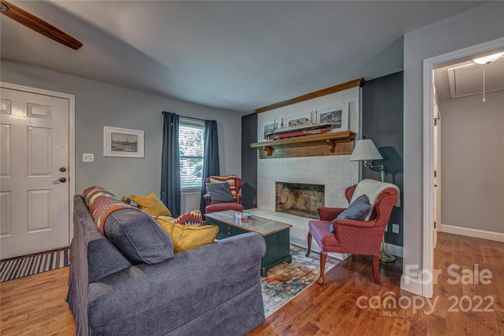 2330 Autumnwood Trail