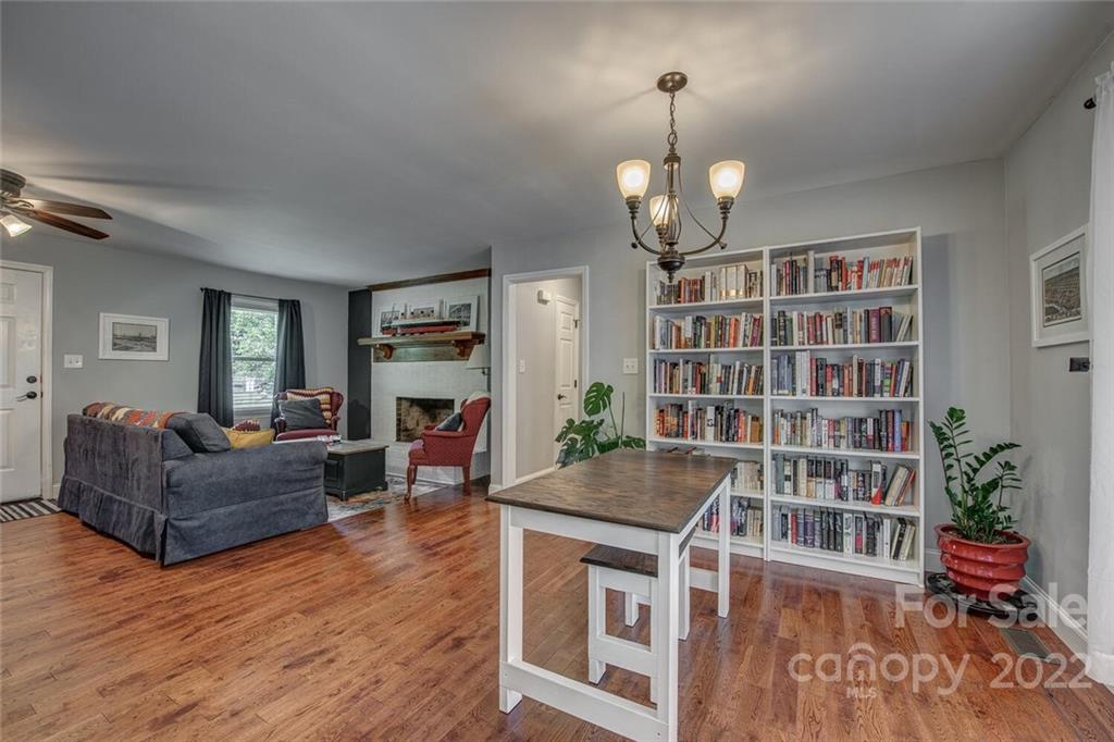 2330 Autumnwood Trail