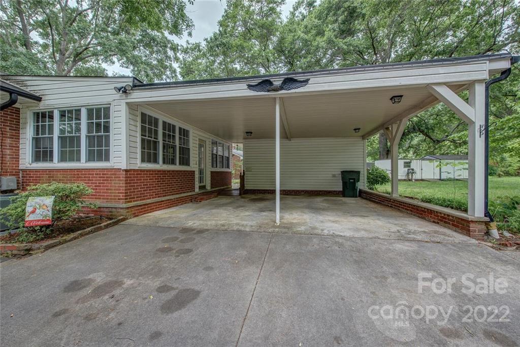 2114 Linwood Road