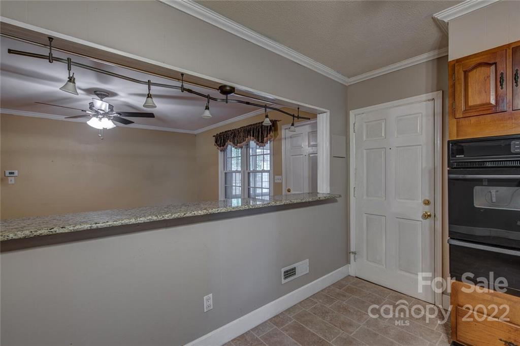 2114 Linwood Road